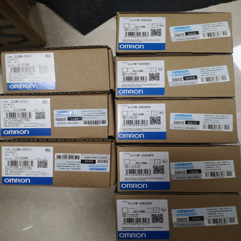 Plc Controller Omron CJ1W-AD081-V1